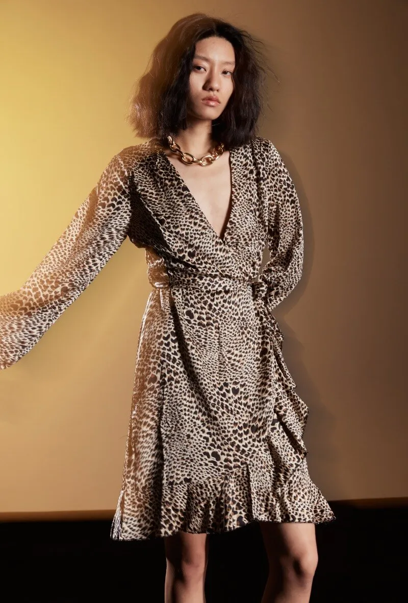 Cross effect V neckline animal print dress