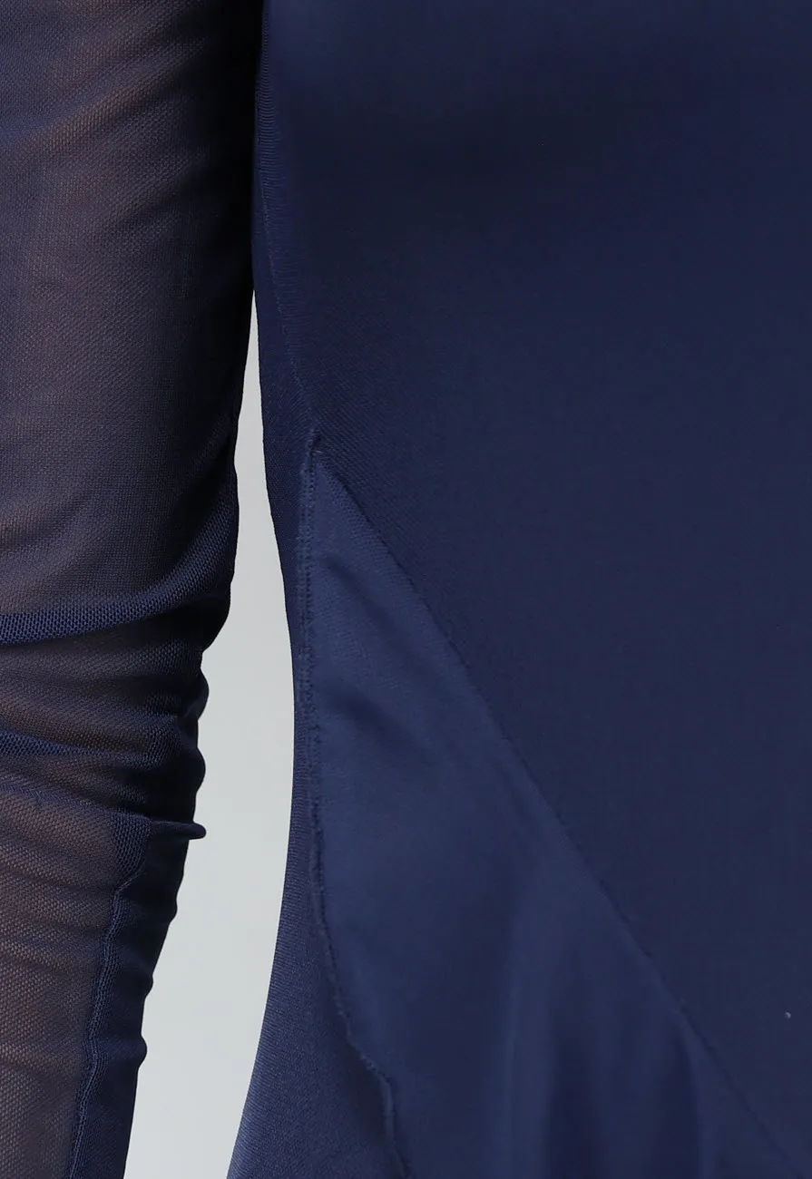 Dunkelblaues asymmetrisches Mesh-Kleid mit Rüschen