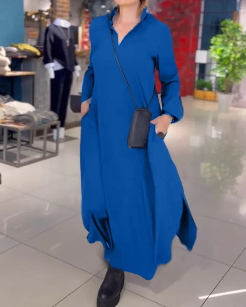 Entspanntes Maxi-Kleid mit seitlichem Schlitzrevers