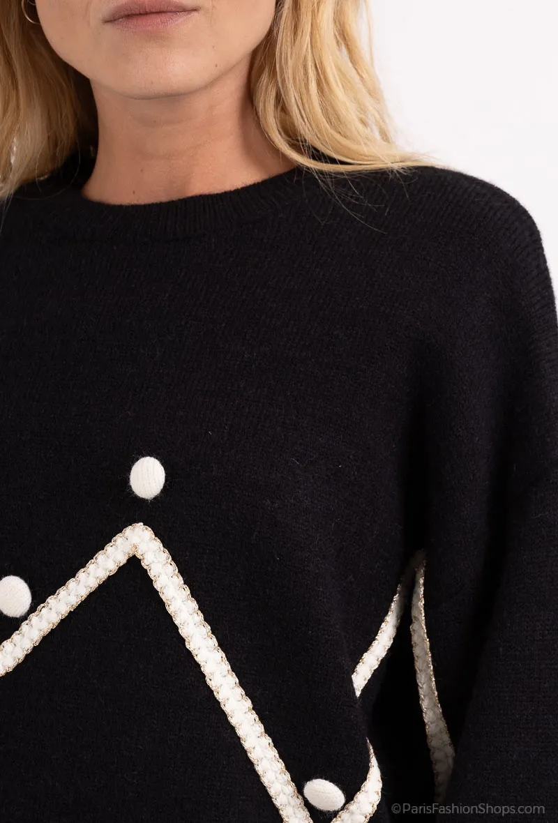 Kurzer Strickpullover mit Linie