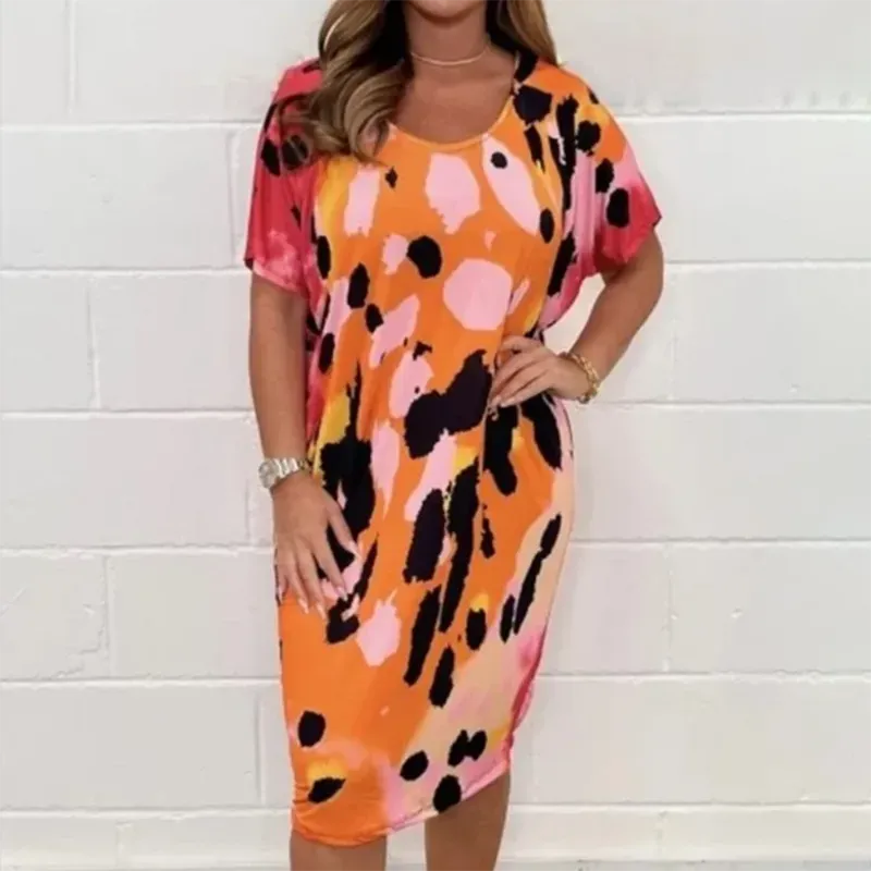 Roséfarbenes Kleid mit Tierprint