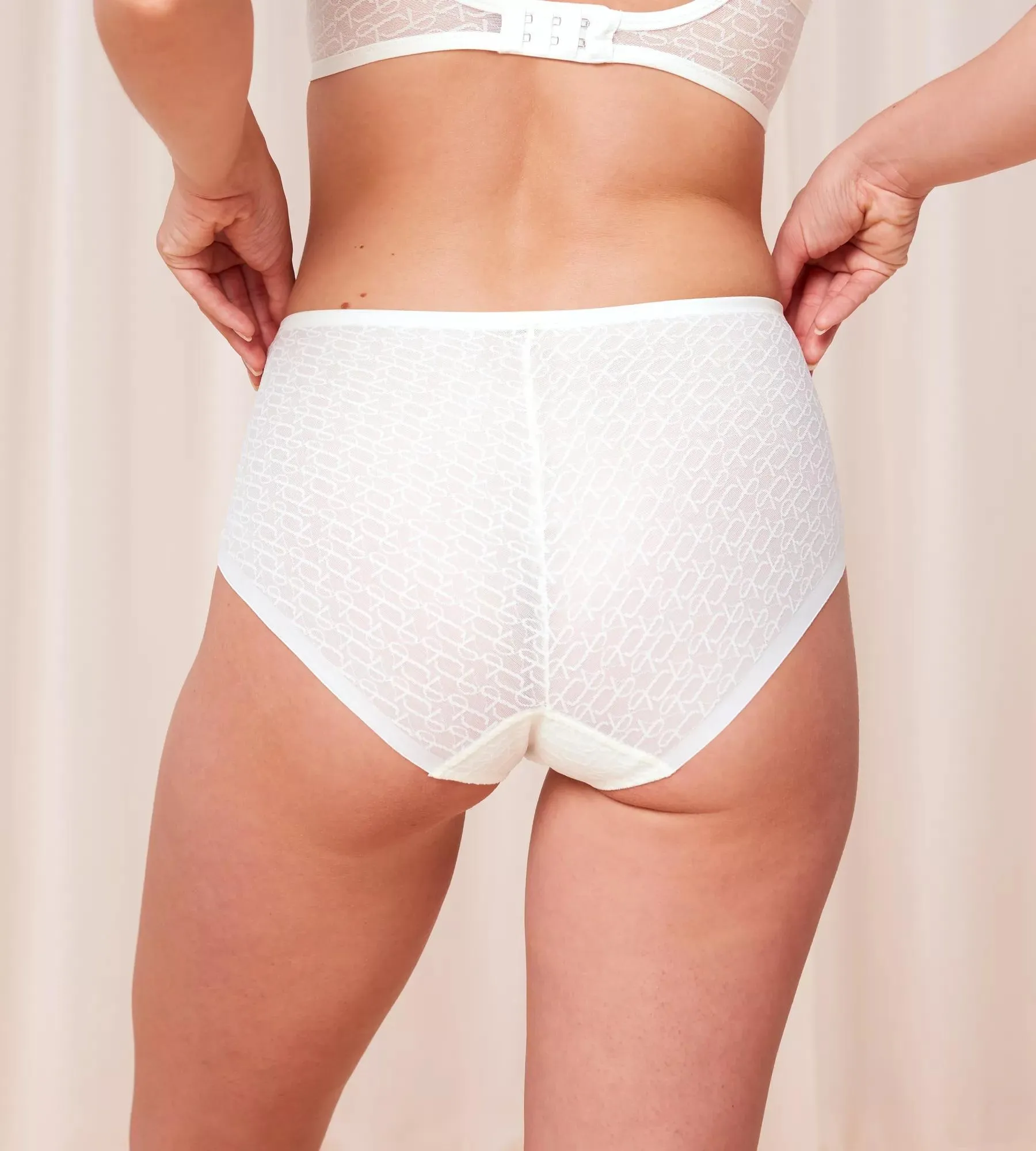TRIUMPH SIGNATURE SHEER Slip 10713923