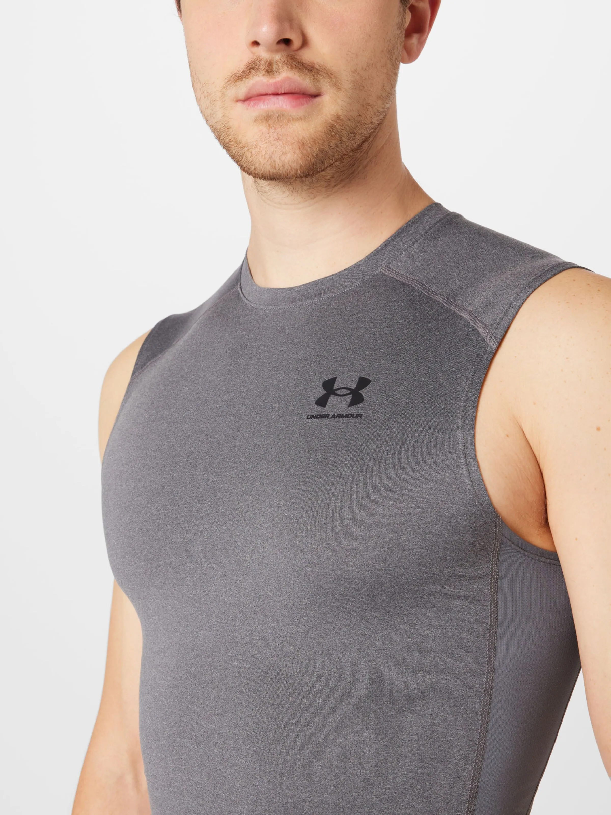 UNDER ARMOUR Regular Fit Funktionsshirt in Anthrazit, Graumeliert